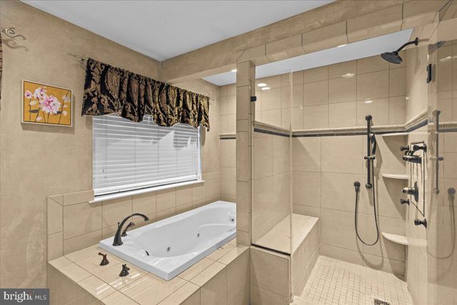 10 KATHERINE COURT, Glassboro, NJ 08028