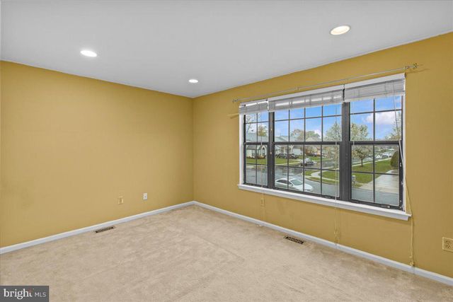 10 KATHERINE COURT, Glassboro, NJ 08028