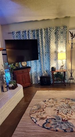 1202 Spanish Flower Drive, Granbury, TX 76048