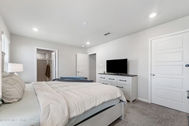 2121 Beauvoir Street, Ocean Springs, MS 39564