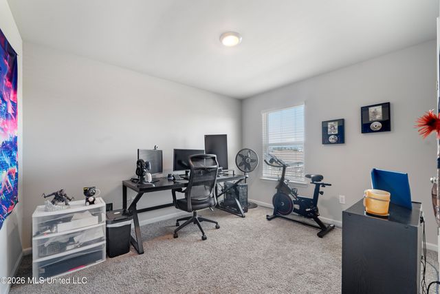 2121 Beauvoir Street, Ocean Springs, MS 39564