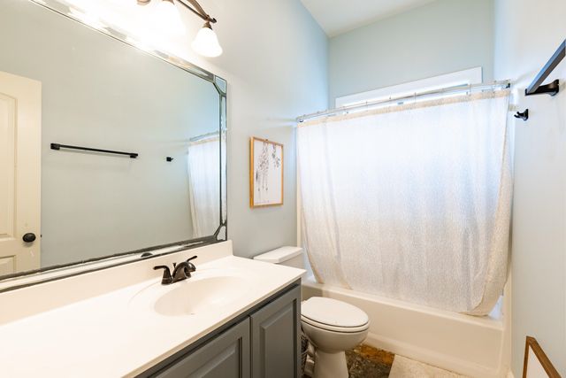 220 Viola St, Houma, LA 70360