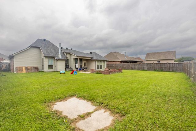 220 Viola St, Houma, LA 70360