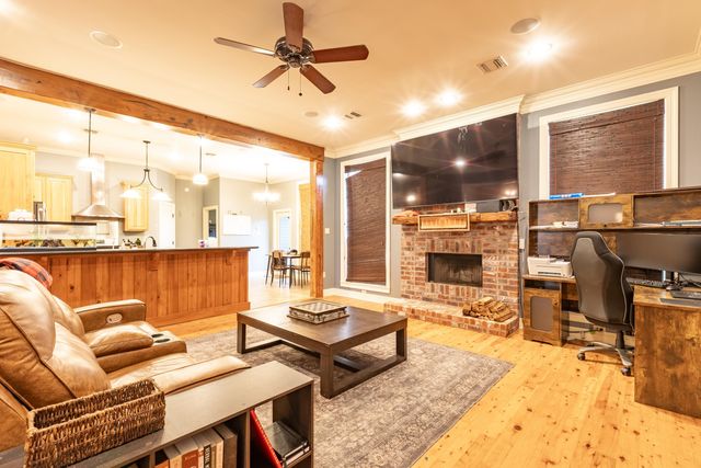 220 Viola St, Houma, LA 70360