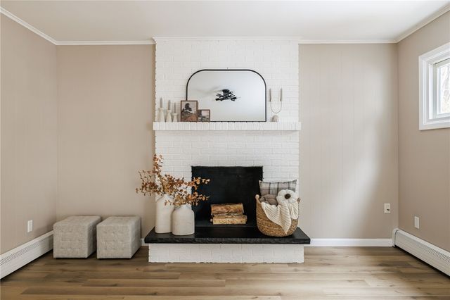 43 Longsworth Drive, Penfield, NY 14625