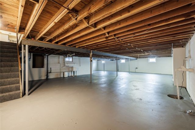 43 Longsworth Drive, Penfield, NY 14625