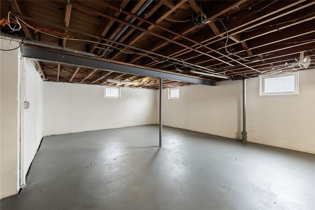 43 Longsworth Drive, Penfield, NY 14625