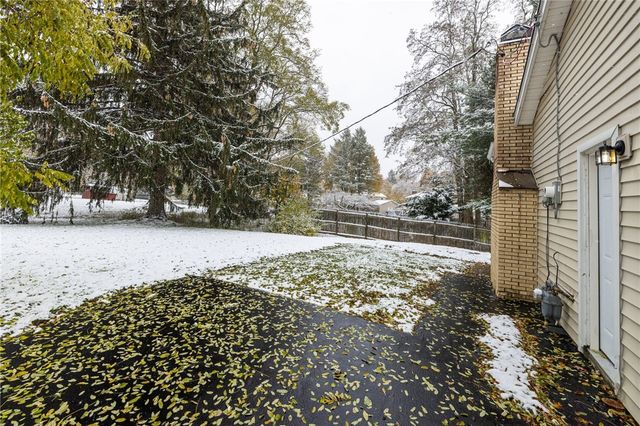 43 Longsworth Drive, Penfield, NY 14625