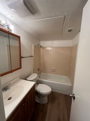 3045 Navarro Lane, Grand Prairie, TX 75052