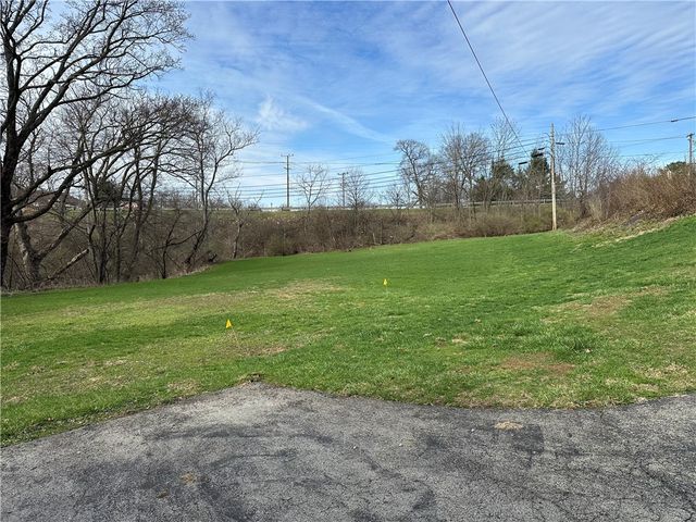 106 Van Mar Dr, Twp Of But Nw, PA 16001