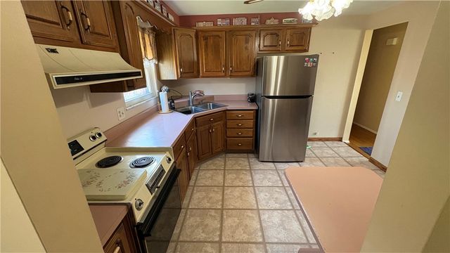 106 Van Mar Dr, Twp Of But Nw, PA 16001