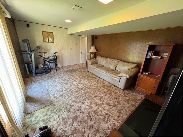 106 Van Mar Dr, Twp Of But Nw, PA 16001