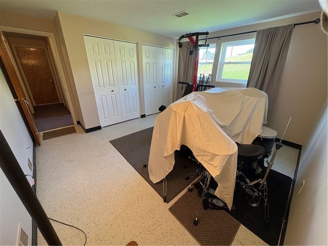 106 Van Mar Dr, Twp Of But Nw, PA 16001