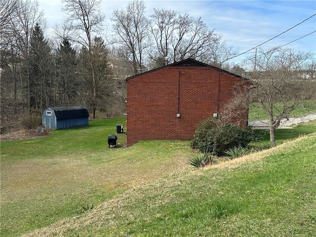 106 Van Mar Dr, Twp Of But Nw, PA 16001