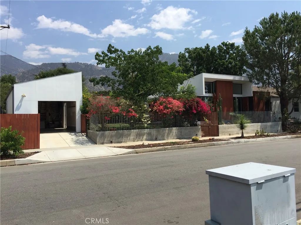 2489 Garfias Drive, Pasadena, CA 91104