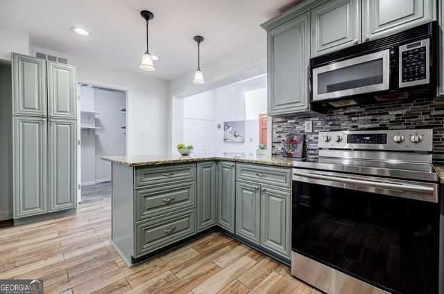 1106 Hampton Way NE, Atlanta, GA 30324