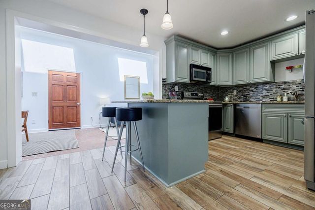 1106 Hampton Way NE, Atlanta, GA 30324