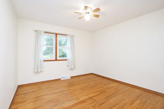 402 NE Oak Drive, Ankeny, IA 50021