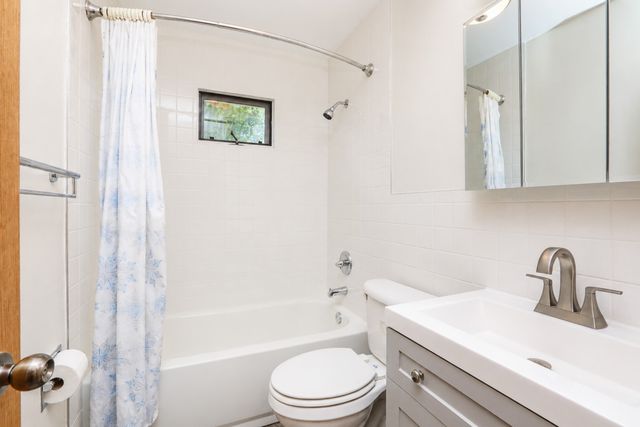 402 NE Oak Drive, Ankeny, IA 50021