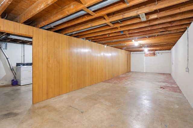 402 NE Oak Drive, Ankeny, IA 50021