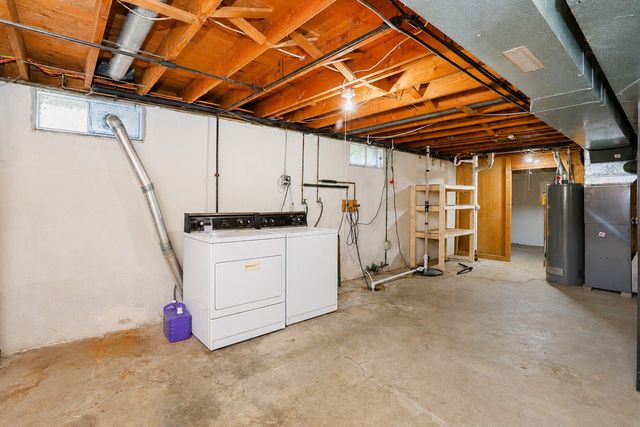 402 NE Oak Drive, Ankeny, IA 50021