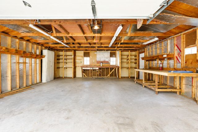 402 NE Oak Drive, Ankeny, IA 50021