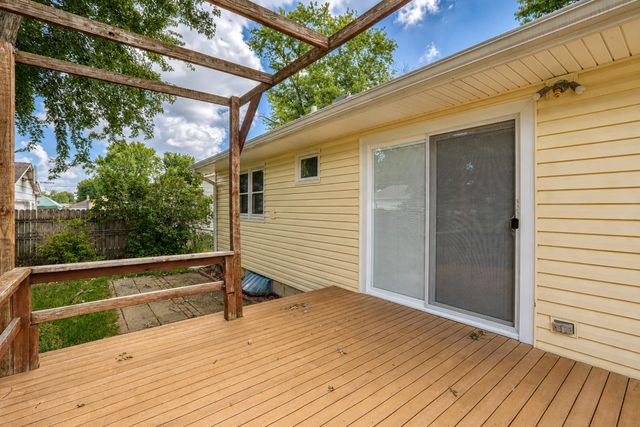 402 NE Oak Drive, Ankeny, IA 50021