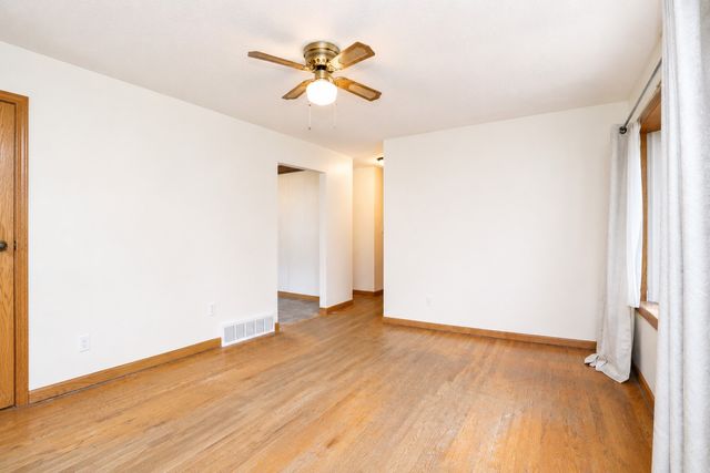 402 NE Oak Drive, Ankeny, IA 50021