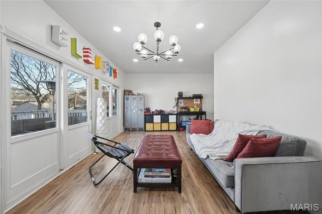 4935 Reber Place, St Louis, MO 63139