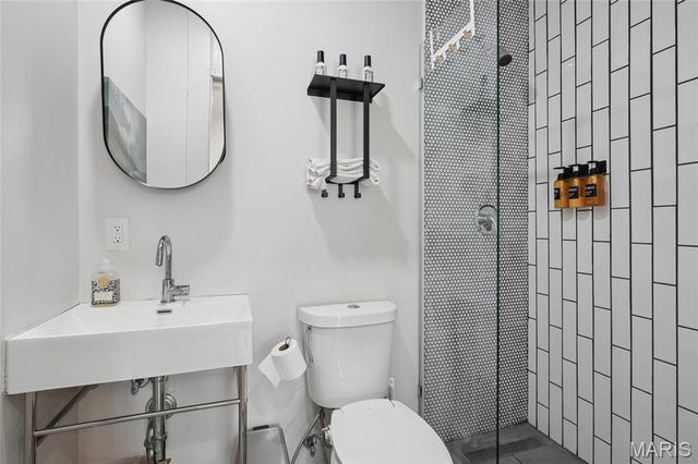 4935 Reber Place, St Louis, MO 63139