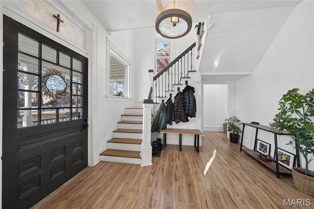 4935 Reber Place, St Louis, MO 63139