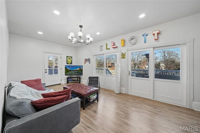 4935 Reber Place, St Louis, MO 63139