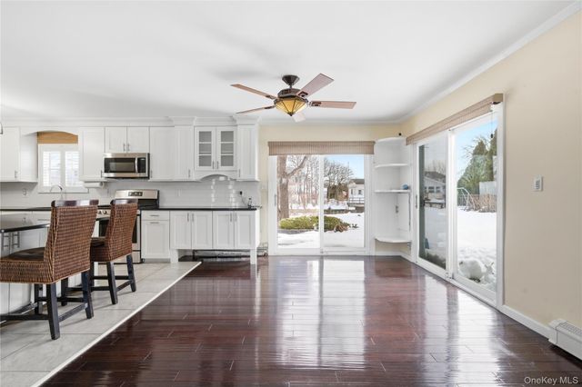 25 Dolphin Road, East Quogue, NY 11942