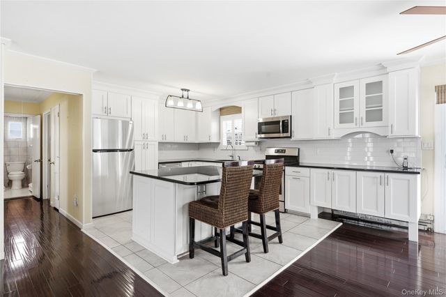 25 Dolphin Road, East Quogue, NY 11942