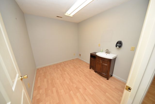 16275 N Illinois 37 Highway, Mt Vernon, IL 62864