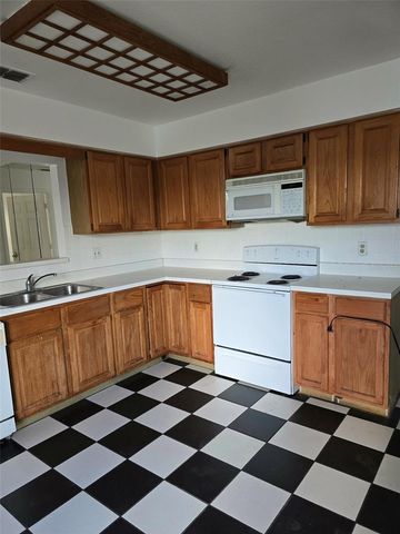 3025 FOXBORO CIRCLE, Deltona, FL 32738