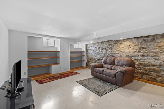 1115 Lynch Street, St Louis, MO 63118