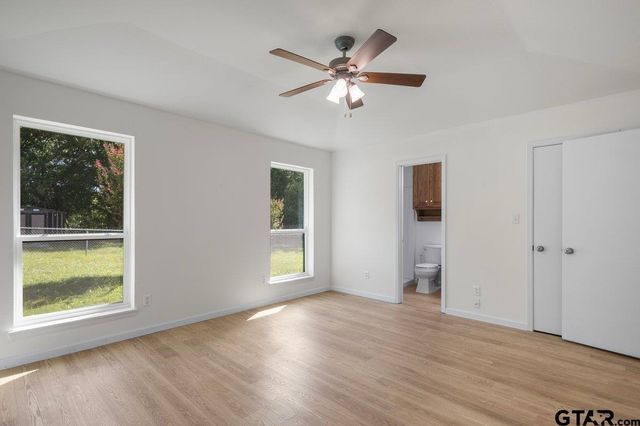 208 Treetop Ln, Hideaway, TX 75771