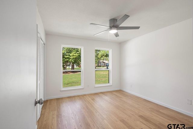 208 Treetop Ln, Hideaway, TX 75771