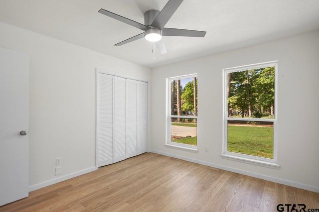 208 Treetop Ln, Hideaway, TX 75771