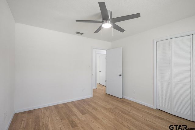 208 Treetop Ln, Hideaway, TX 75771
