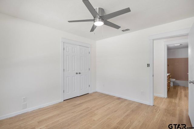 208 Treetop Ln, Hideaway, TX 75771