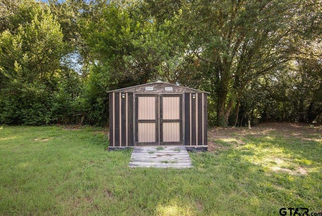 208 Treetop Ln, Hideaway, TX 75771