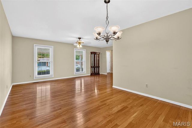 14450 Avocado Lane, Florissant, MO 63034