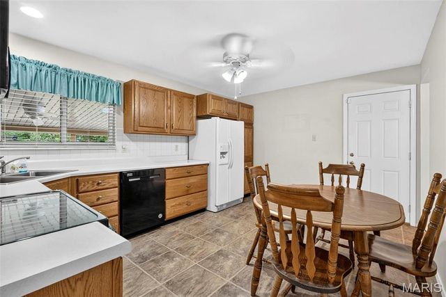14450 Avocado Lane, Florissant, MO 63034