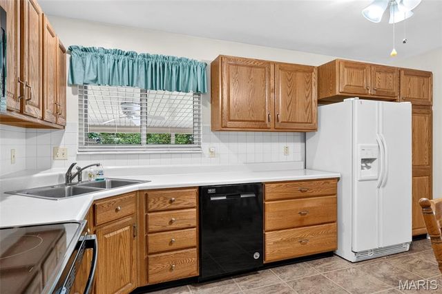 14450 Avocado Lane, Florissant, MO 63034