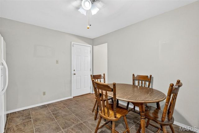 14450 Avocado Lane, Florissant, MO 63034