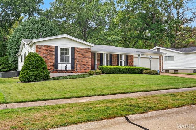 14450 Avocado Lane, Florissant, MO 63034