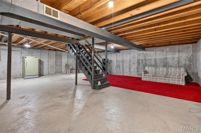 14450 Avocado Lane, Florissant, MO 63034