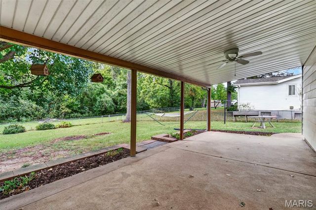 14450 Avocado Lane, Florissant, MO 63034
